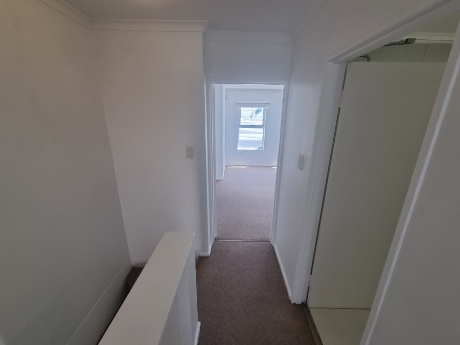 2 Bedroom Property for Sale in Claremont Upper Western Cape